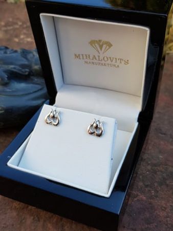 feherarany tulipanos fulbevalo